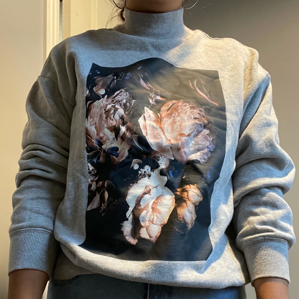 Cute cozy and fluffy inside sweater forever 21